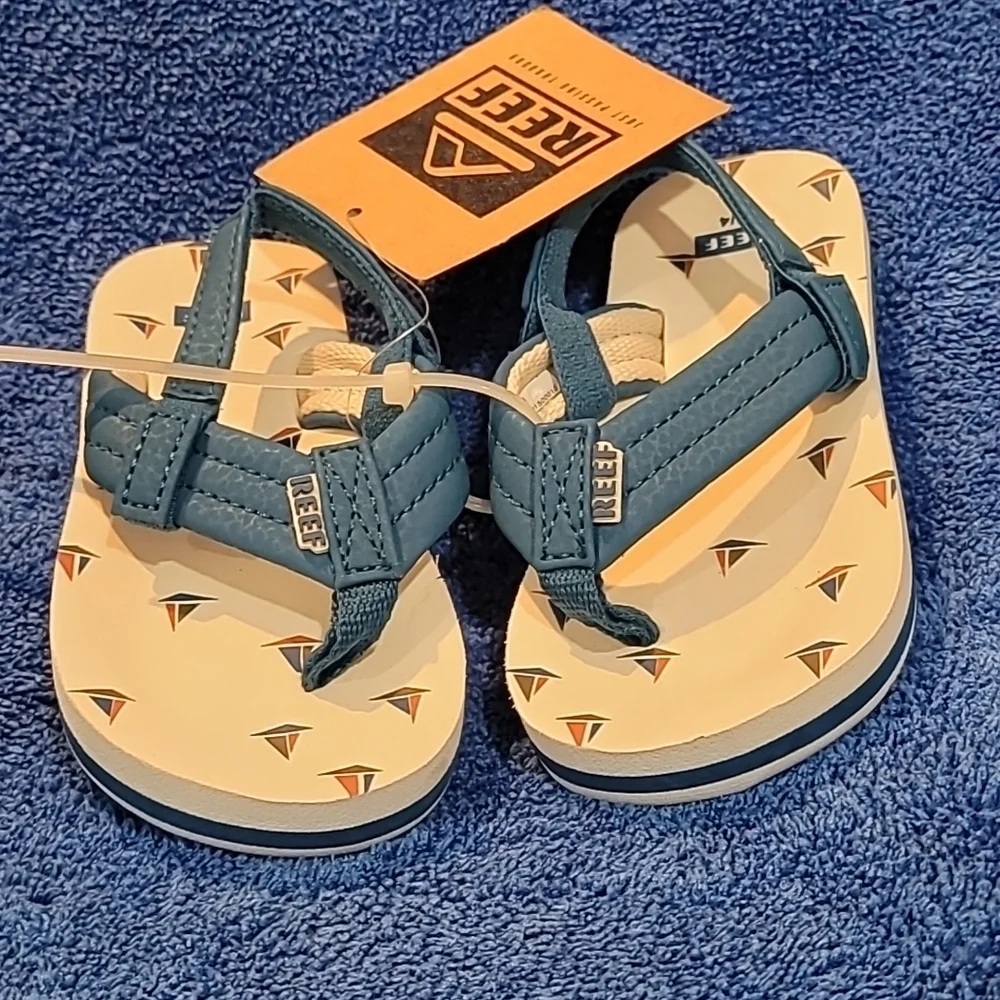 Reef Ahi Mint Boat size 3/4 sandles. New with tags